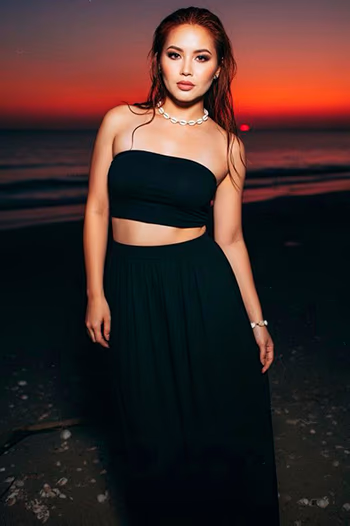 Escort girl Azima