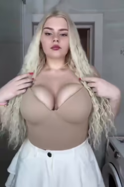 Cleopatra video